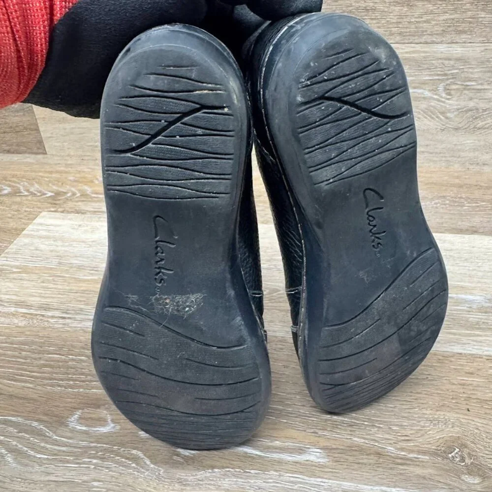 Clarks Evianna Black Leather Slip On Shoes Women's Size 6